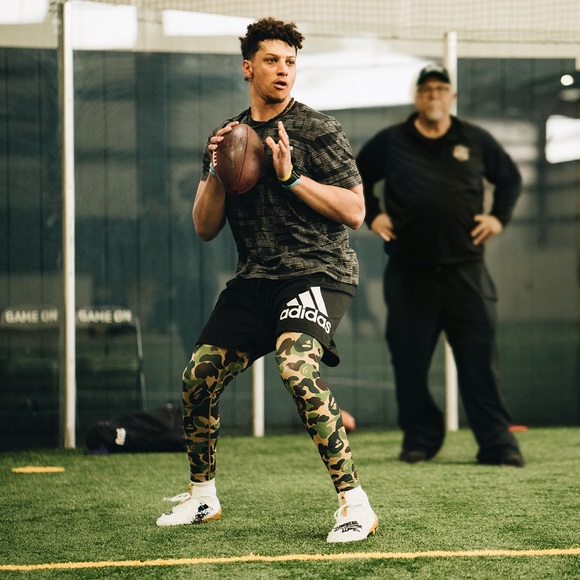 Party Supplies Life Size Patrick Mahomes Cardboard Cutout Free Ship